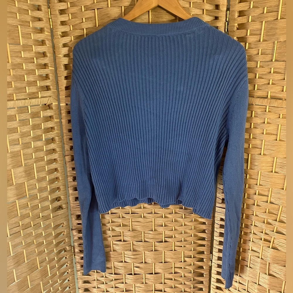 Cabi Cropped Snap Sweater - Picture 4 of 11